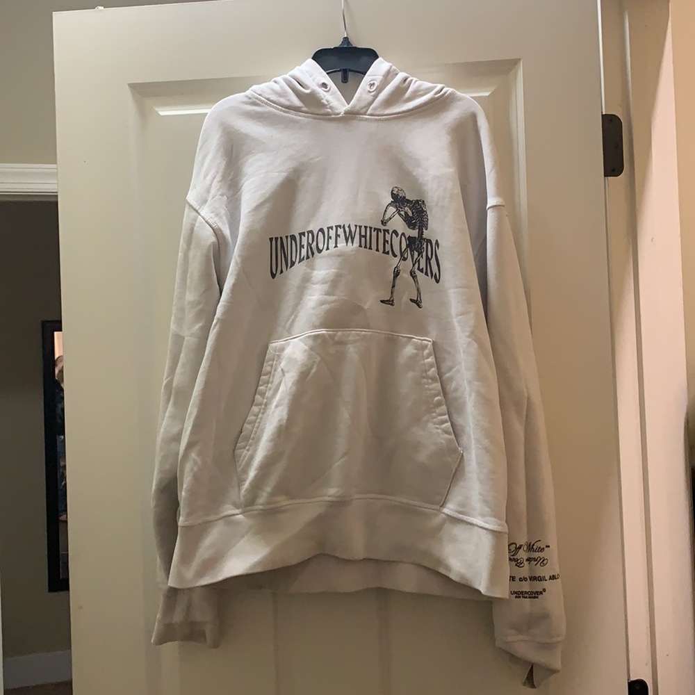 A true off-white reversible hoodie!! Great brand to surprise hoodie fans with.
